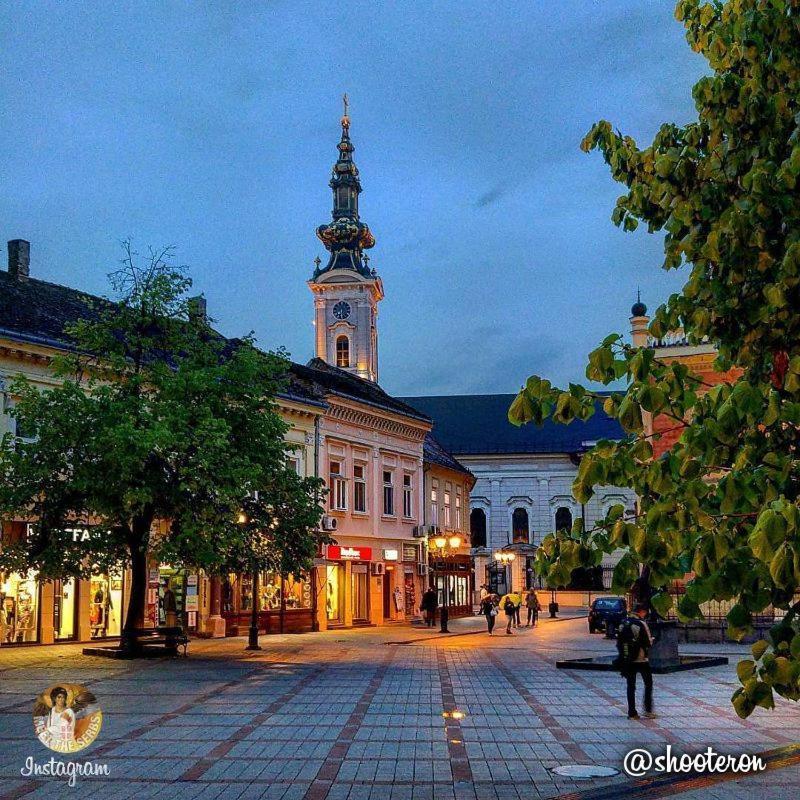 Ostello Laufer Novi Sad Esterno foto
