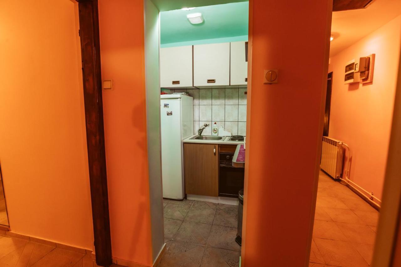 Ostello Laufer Novi Sad Esterno foto